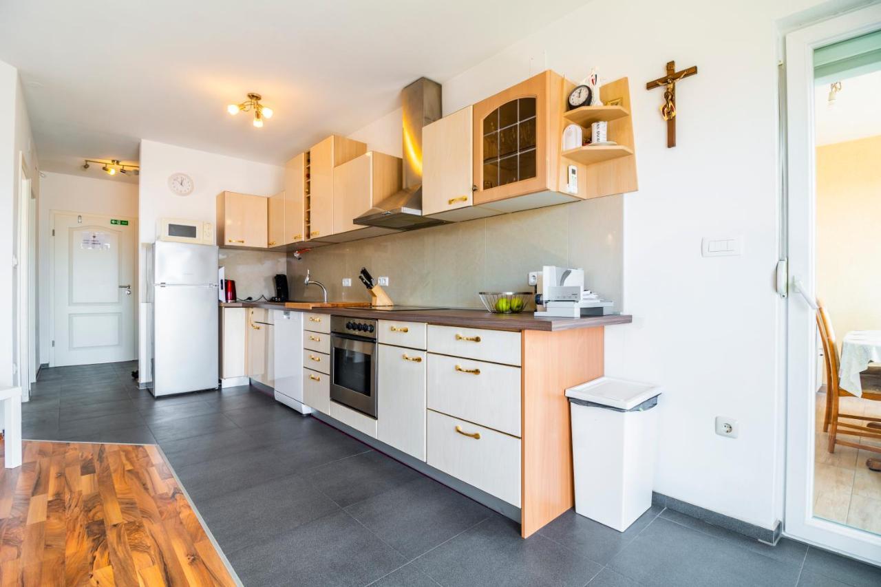 Apartments Lacaleta スプリト エクステリア 写真