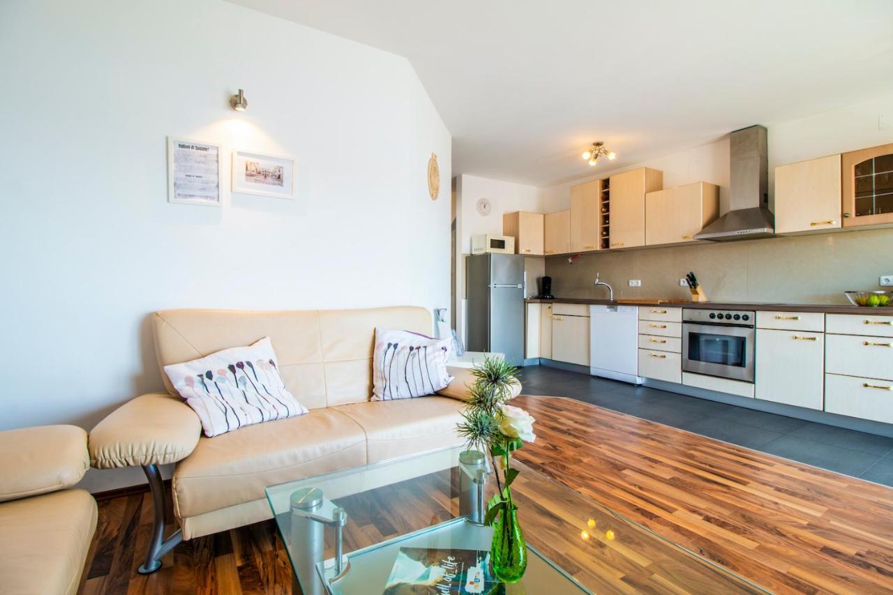 Apartments Lacaleta スプリト エクステリア 写真